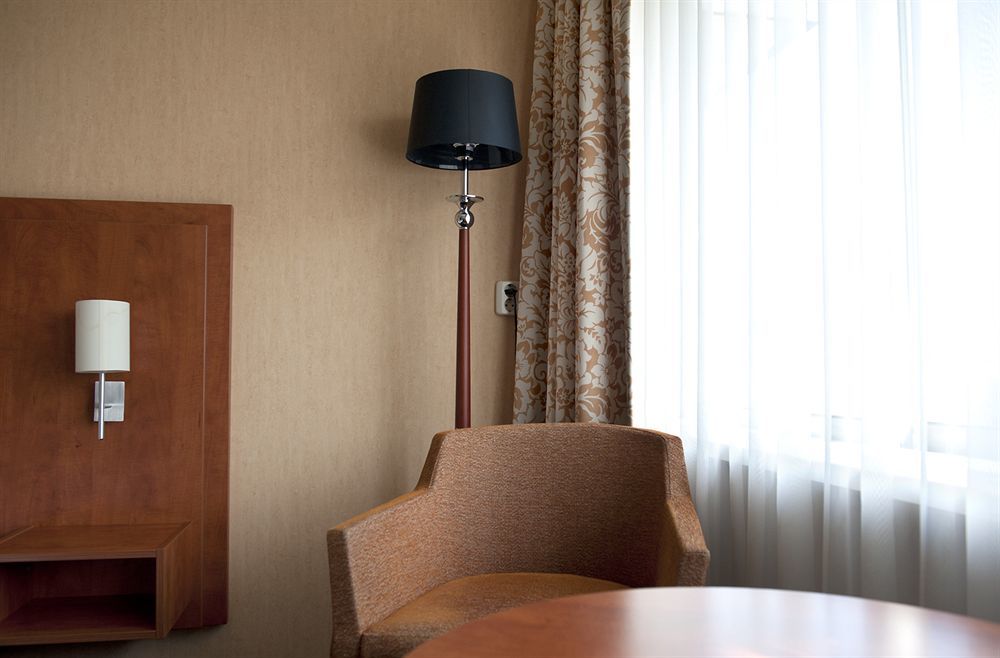 New West Inn Amsterdam Esterno foto